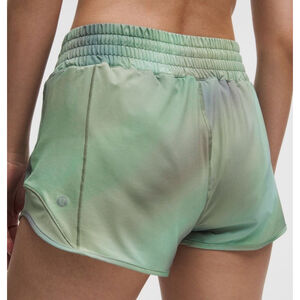 LULULEMON HOTTY HOT HIGH RISE SHORT 2.5” LINED CDGM/PLMC COLOR CODE SIZE 2 NWT